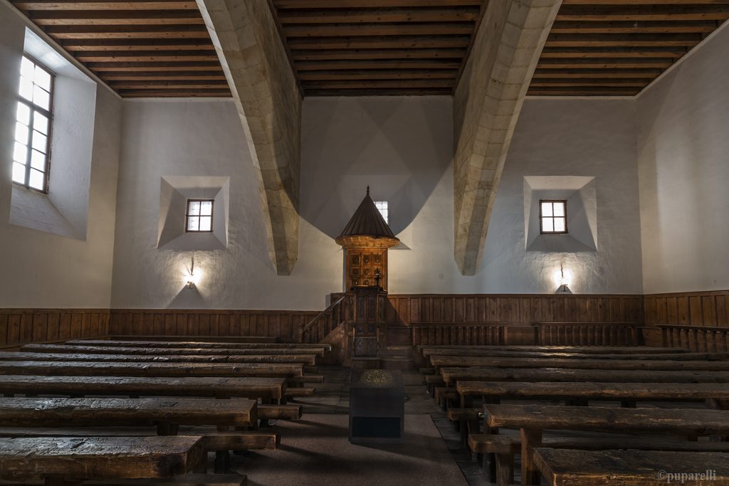 DSC02698 aula fray luis red Visita guiada de la universidad de Salamanca